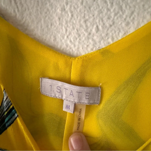 1. State Sunny Yellow Tropical Floral Mini Shift Dress Medium Vibrant Casual - Picture 7 of 12